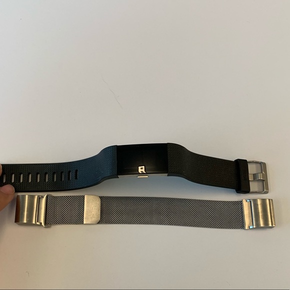 Fitbit Charge 2 with extra band & charger
